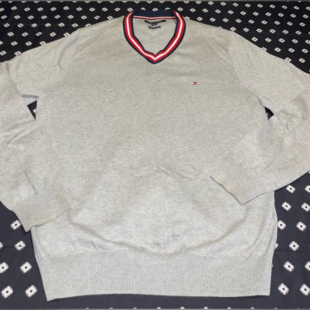 Tommy Hilfiger Gray V-Neck Sweater for Men